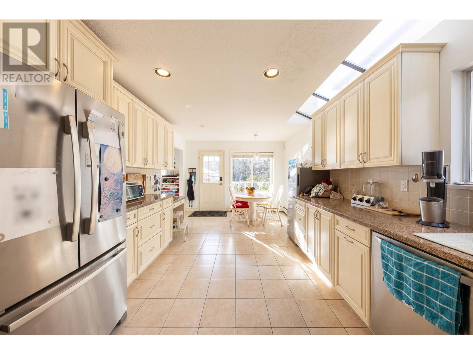 Listing Picture 16 of 38 : 3982 W 29TH AVENUE, Vancouver / 溫哥華 - 魯藝地產 Yvonne Lu Group - MLS Medallion Club Member