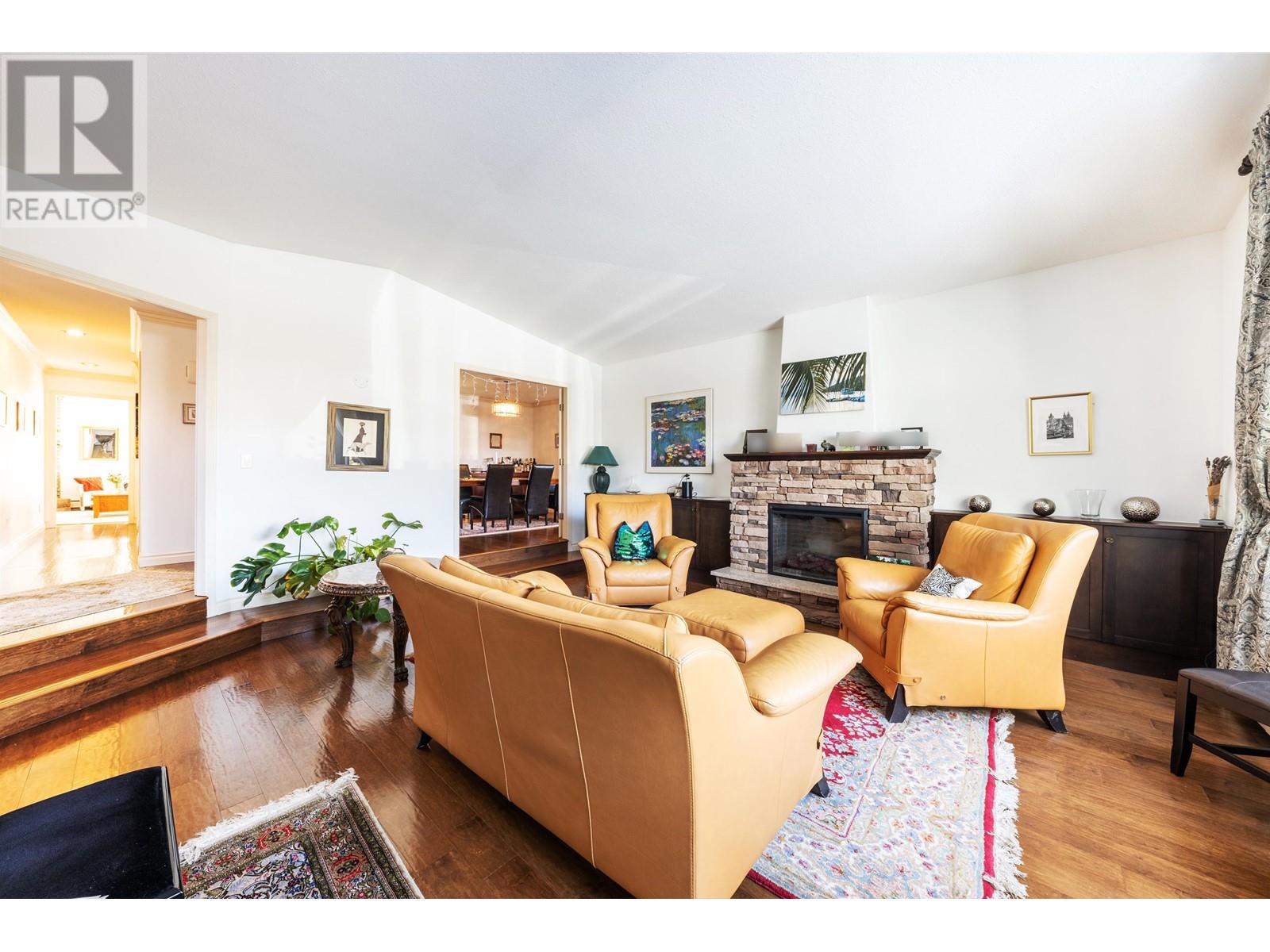 Listing Picture 3 of 38 : 3982 W 29TH AVENUE, Vancouver / 溫哥華 - 魯藝地產 Yvonne Lu Group - MLS Medallion Club Member