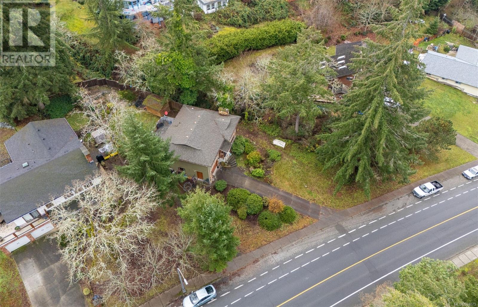 Property at 1488 Kingsview Rd image 4