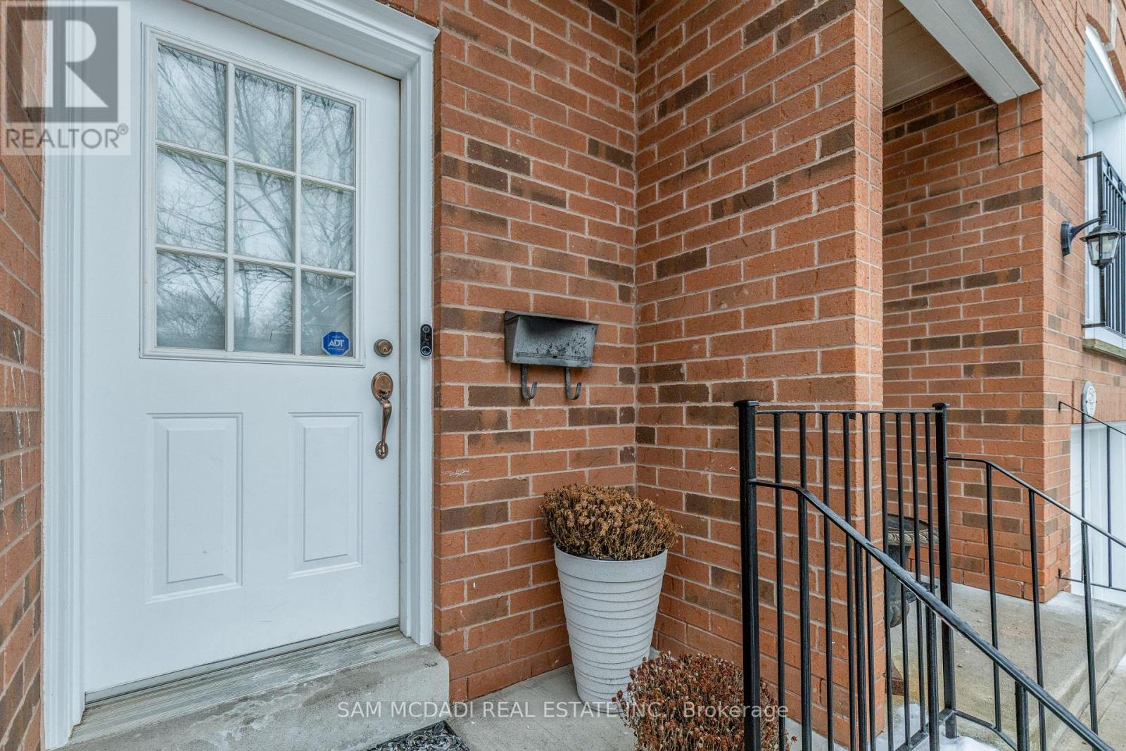 Property at 32 - 1591 SOUTH PARADE COURT image 2