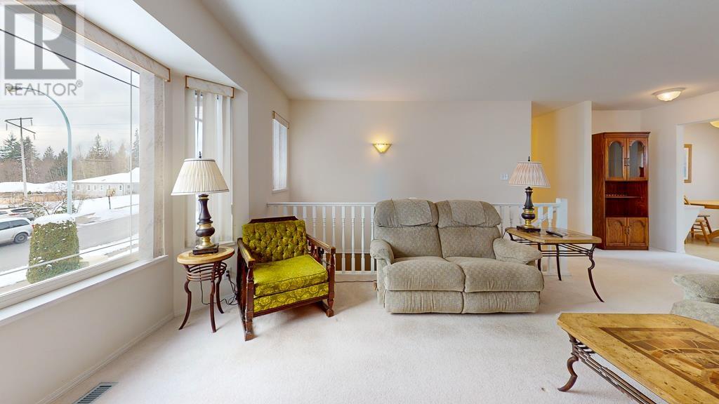 Property at 832 AURORA WAY image 5