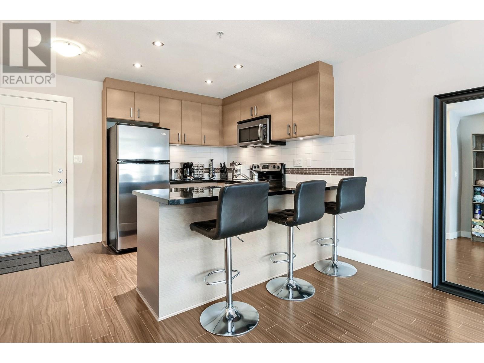 202 12069 Harris Road, Pitt Meadows, British Columbia  V3Y 0C8 - Photo 6 - R2969360