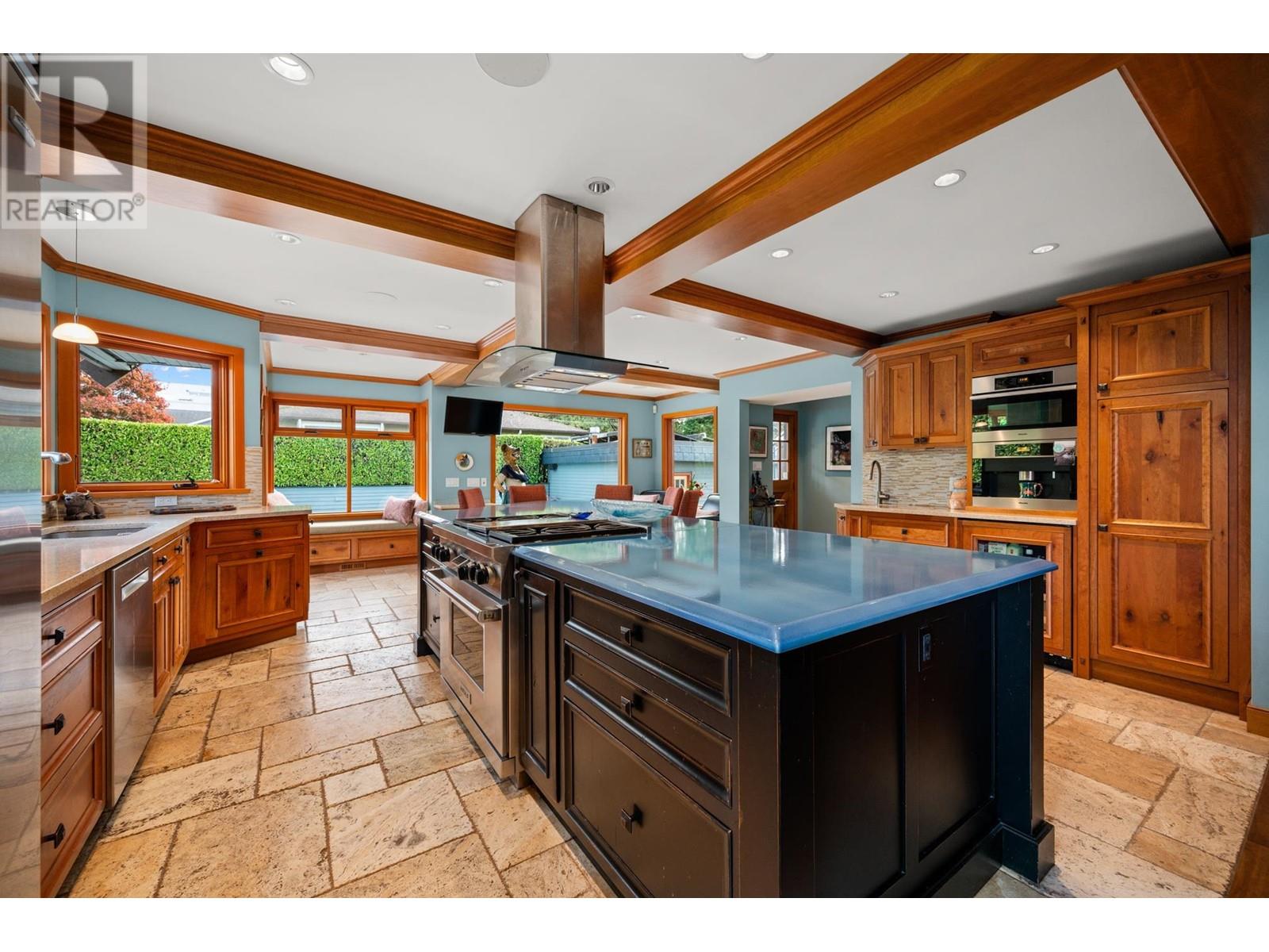 Property at 3850 POINT GREY ROAD image 5