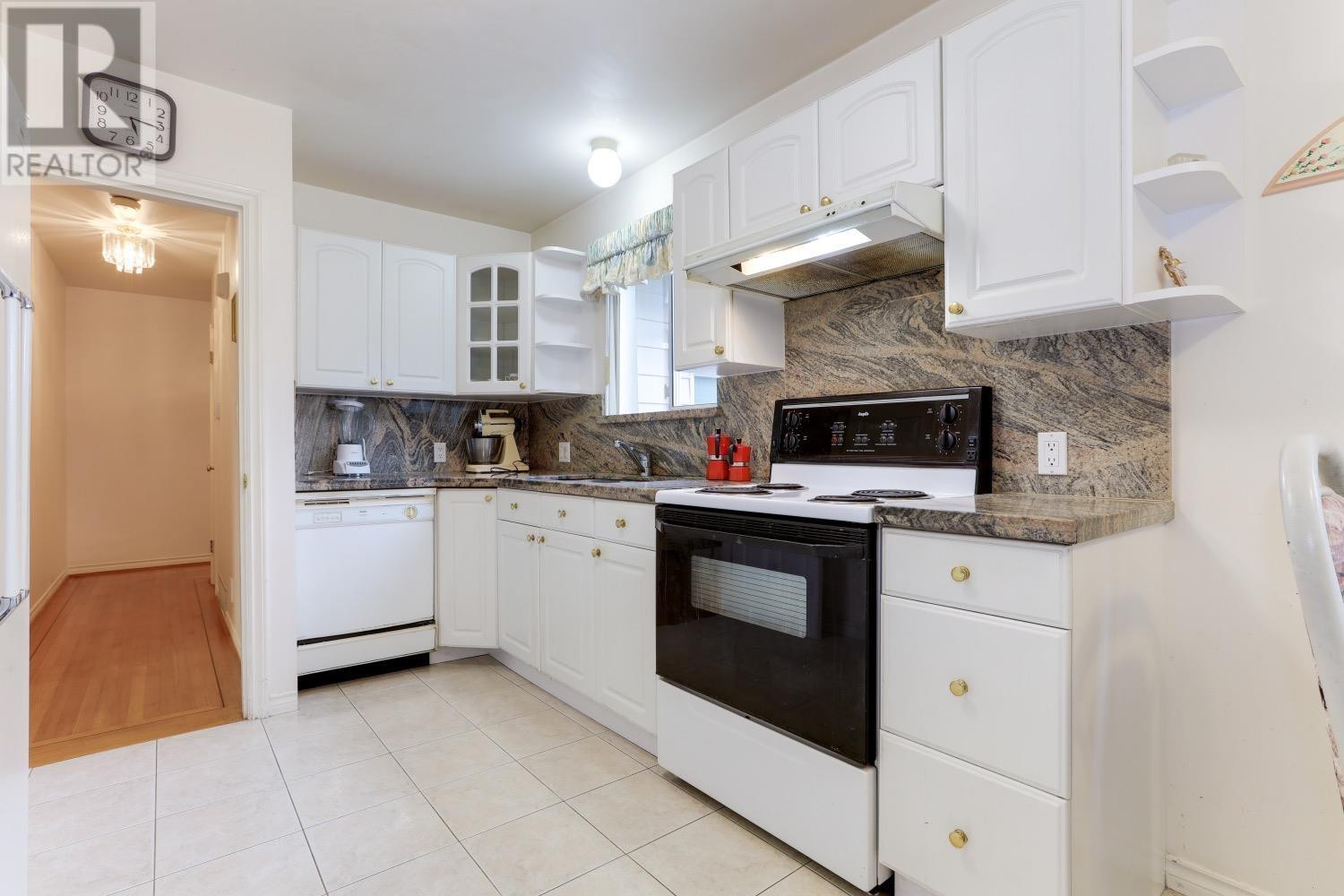 7765 Government Road, Burnaby, British Columbia  V5A 2C7 - Photo 15 - R2969367