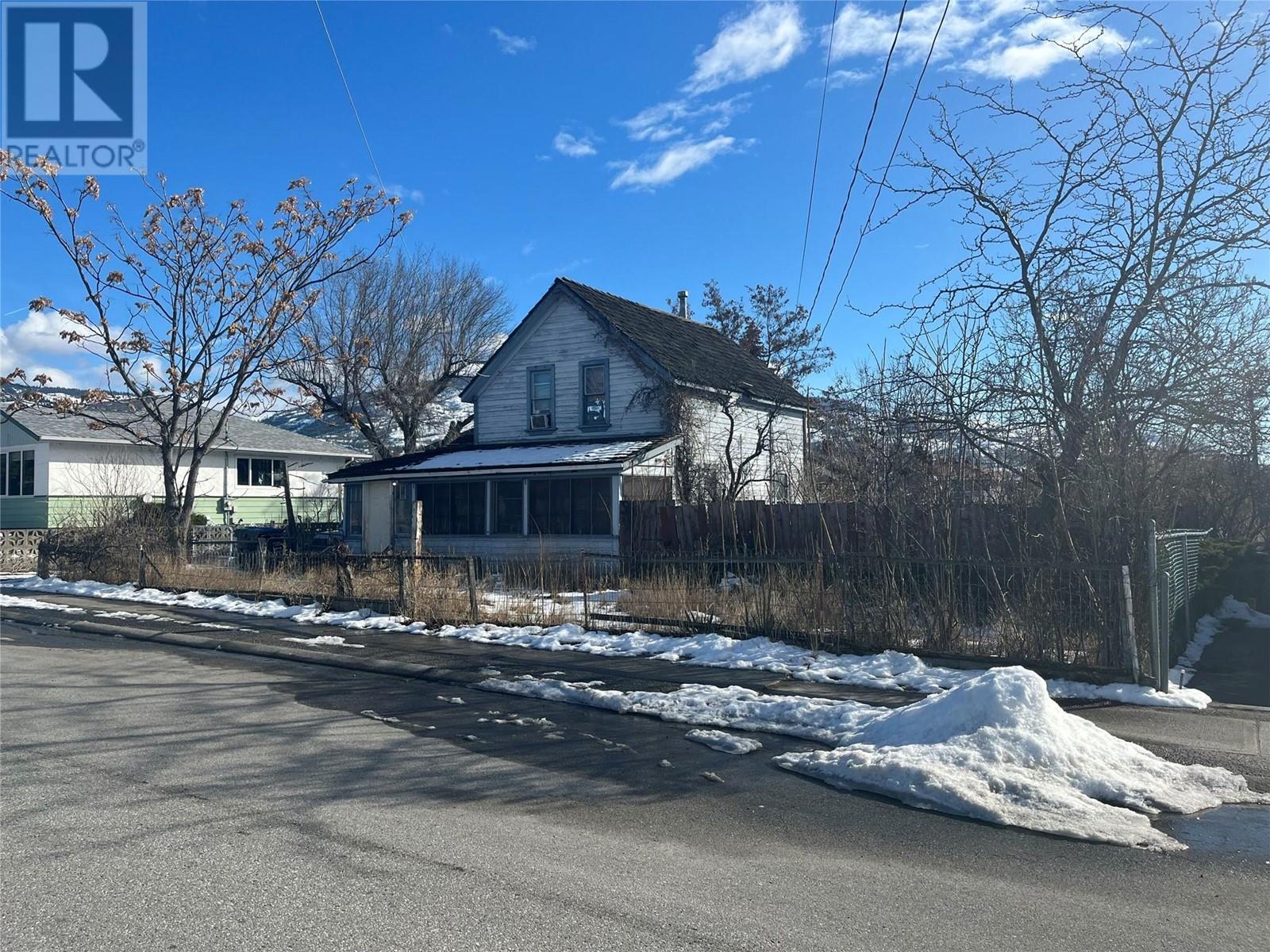 Property at 96 Nelson Avenue image 3
