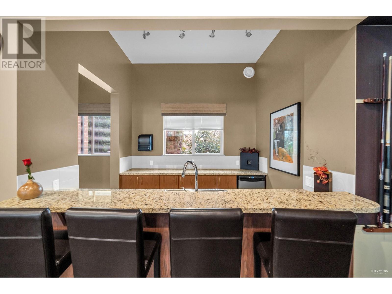Listing Picture 37 of 39 : 317 9399 ODLIN ROAD, Richmond / 烈治文 - 魯藝地產 Yvonne Lu Group - MLS Medallion Club Member