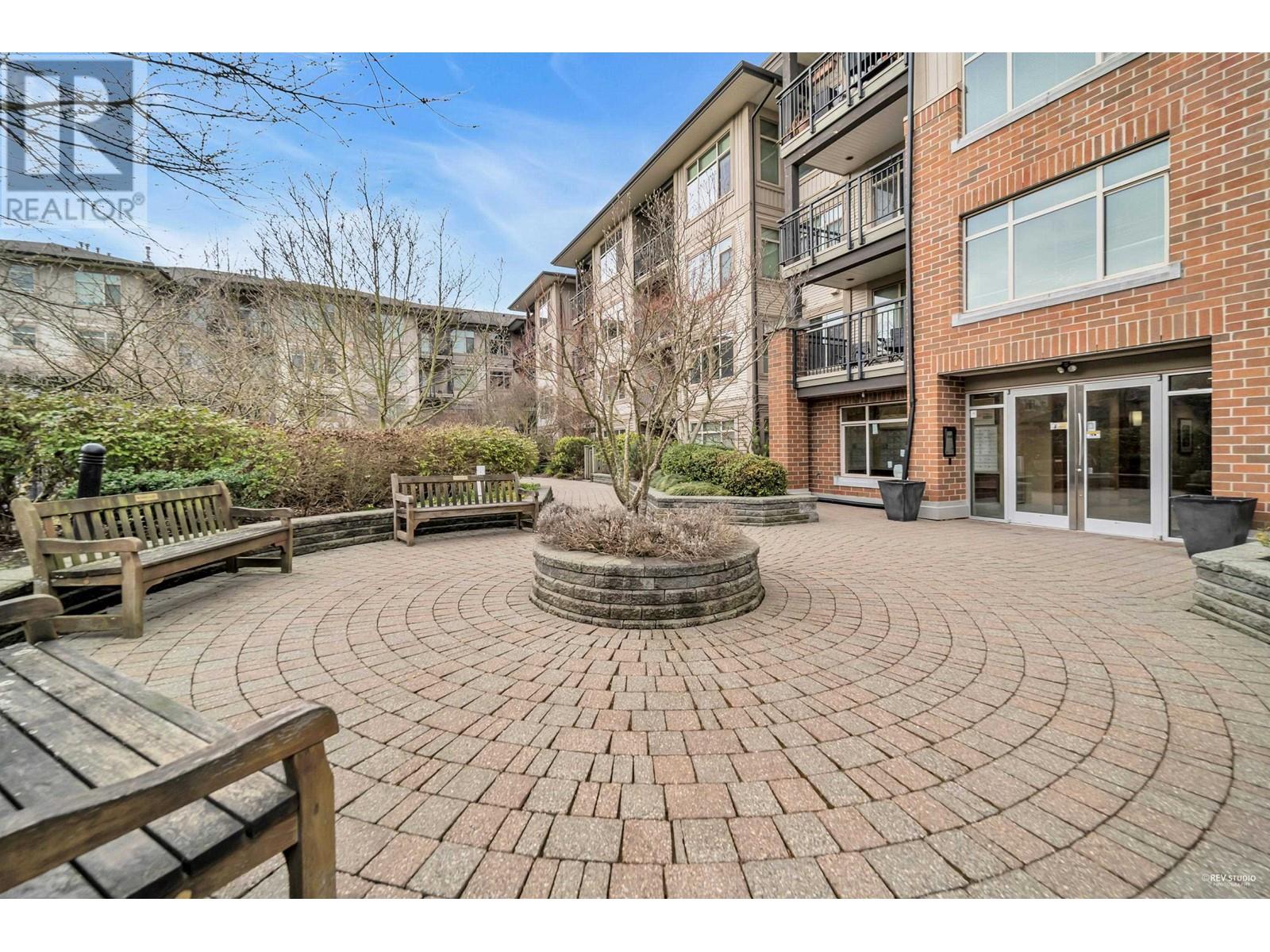 Listing Picture 34 of 39 : 317 9399 ODLIN ROAD, Richmond / 烈治文 - 魯藝地產 Yvonne Lu Group - MLS Medallion Club Member