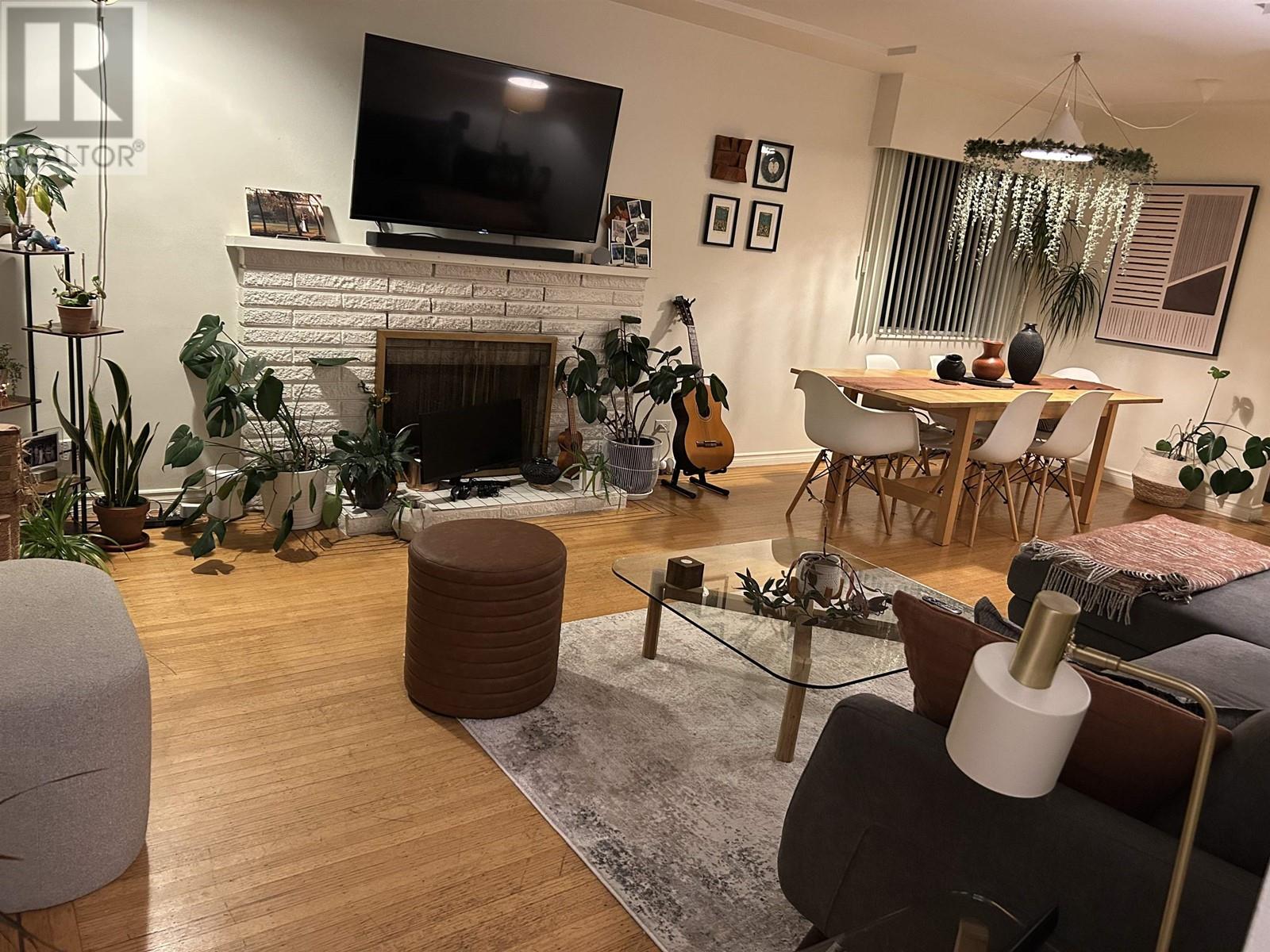 Property at 3514 W 8TH AVENUE image 2