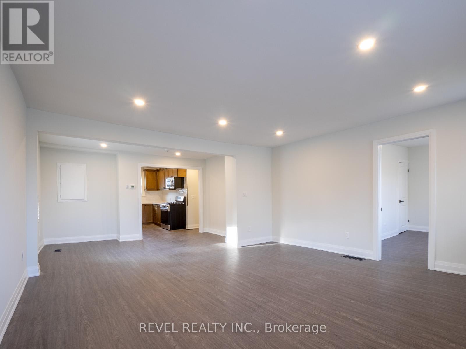 Property at 283 PARKDALE AVENUE N image 4