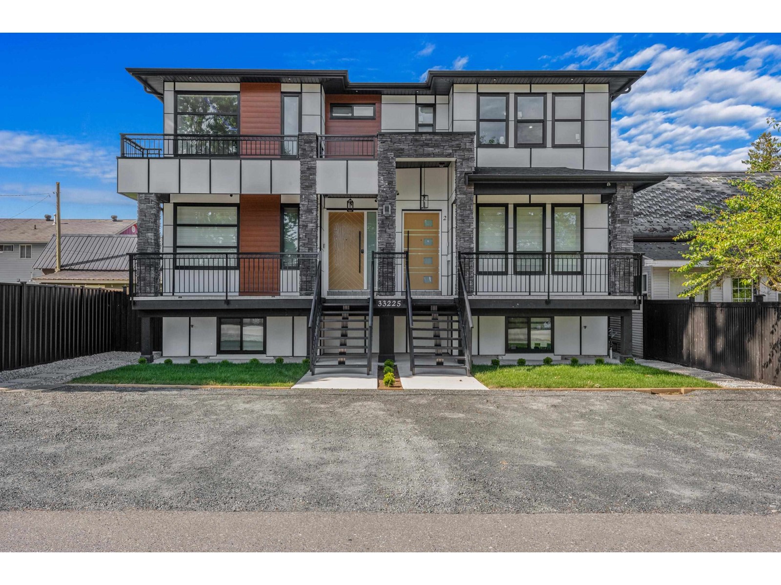 Property at 33227 5TH AVENUE image 3