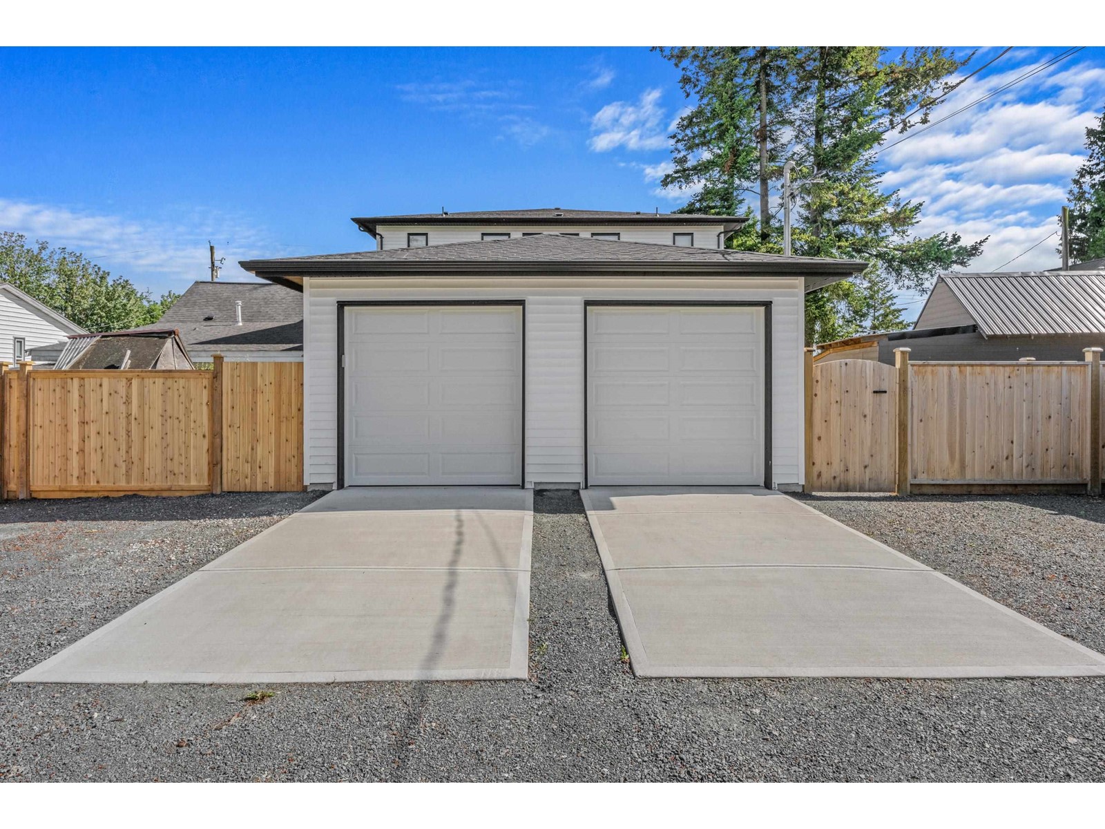 Property at 33225 5TH AVENUE image 3