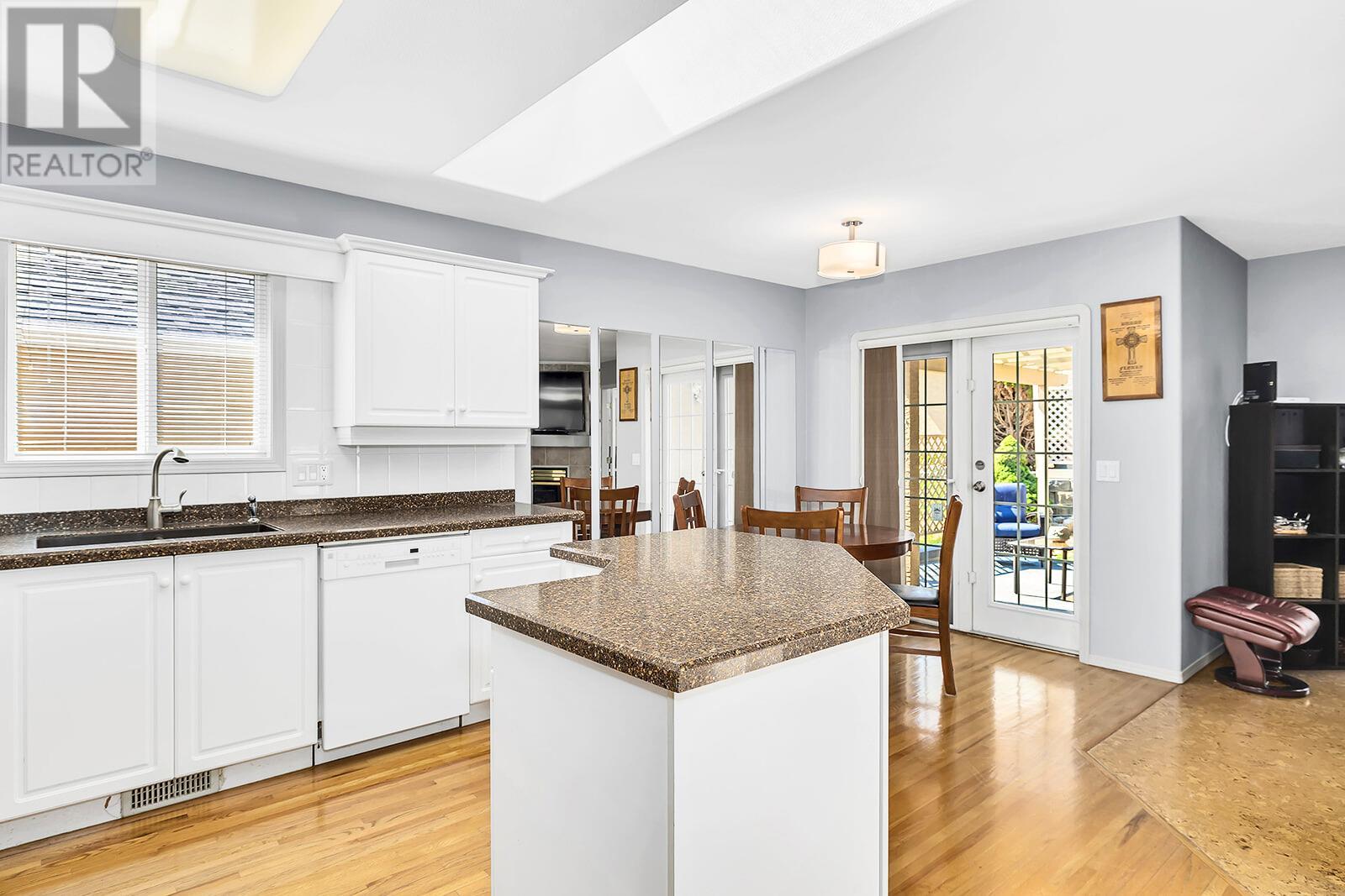 Property at 2250 Louie Drive Unit# 130 image 5