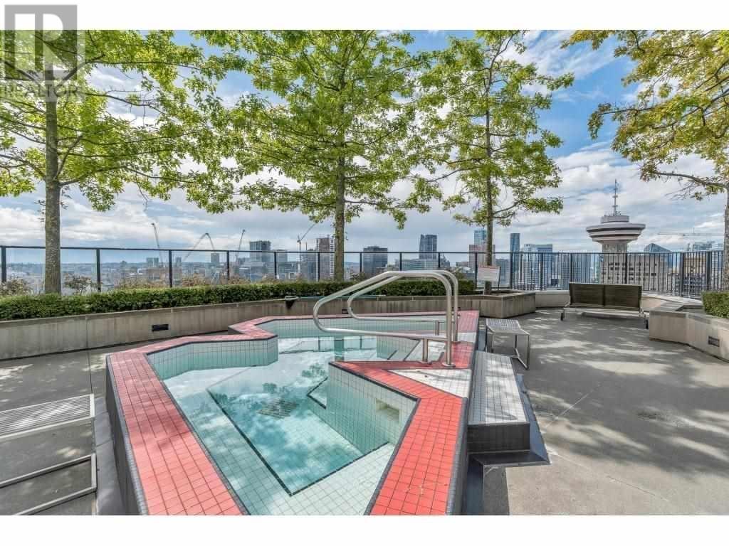 Listing Picture 16 of 17 : 2309 128 W CORDOVA STREET, Vancouver / 溫哥華 - 魯藝地產 Yvonne Lu Group - MLS Medallion Club Member