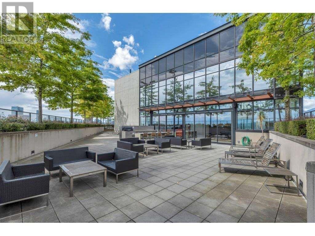 Listing Picture 15 of 17 : 2309 128 W CORDOVA STREET, Vancouver / 溫哥華 - 魯藝地產 Yvonne Lu Group - MLS Medallion Club Member