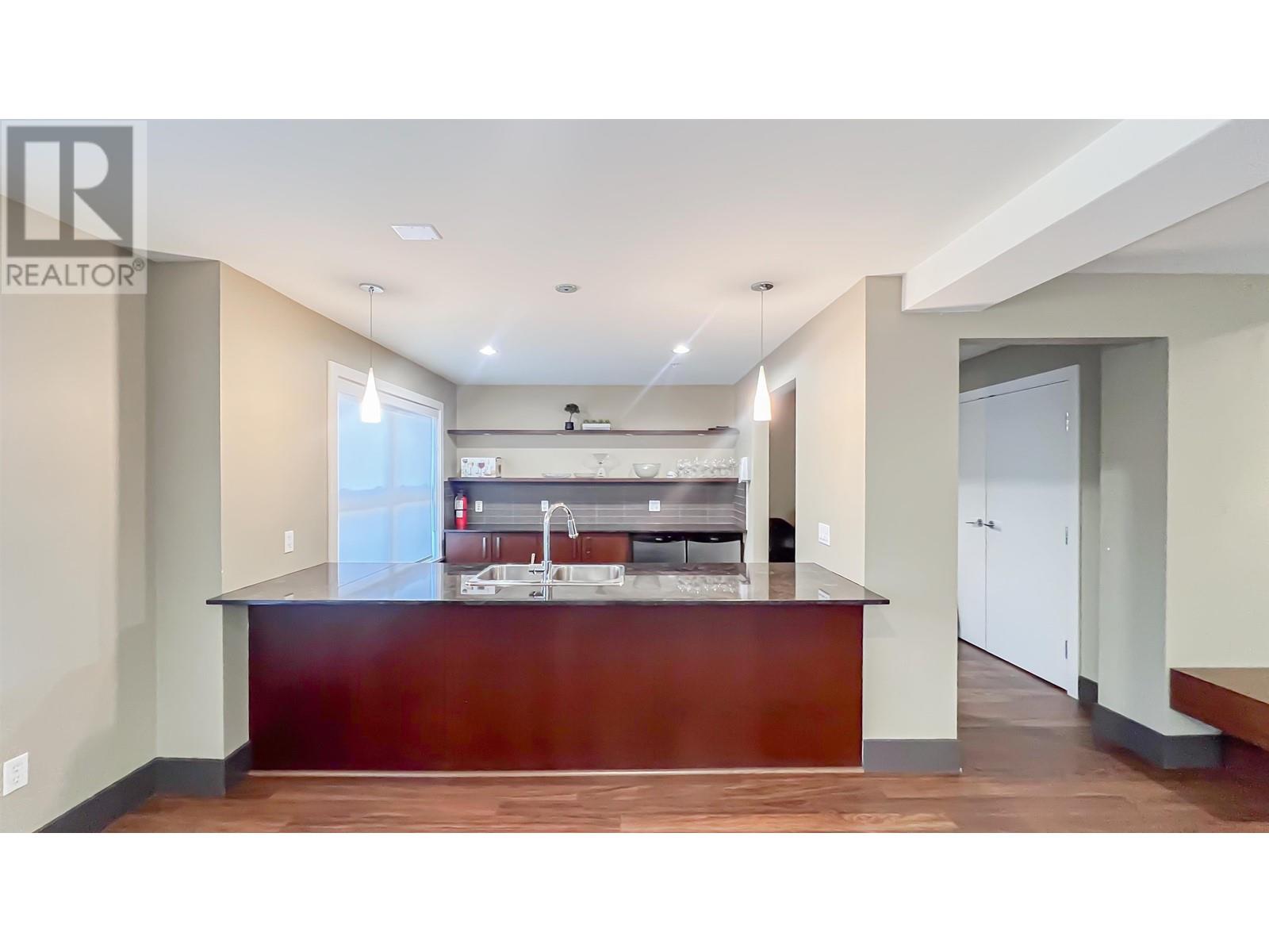 Listing Picture 23 of 24 : 213 5885 IRMIN STREET, Burnaby / 本拿比 - 魯藝地產 Yvonne Lu Group - MLS Medallion Club Member