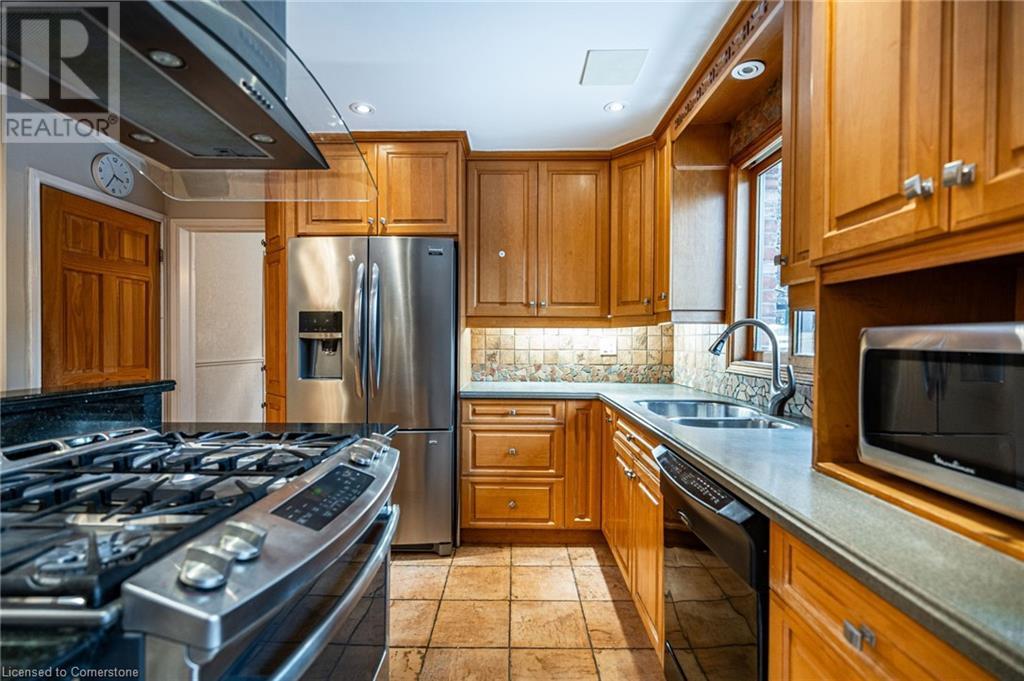 422 Mackay Court, Burlington, Ontario  L7L 5M8 - Photo 12 - 40699931