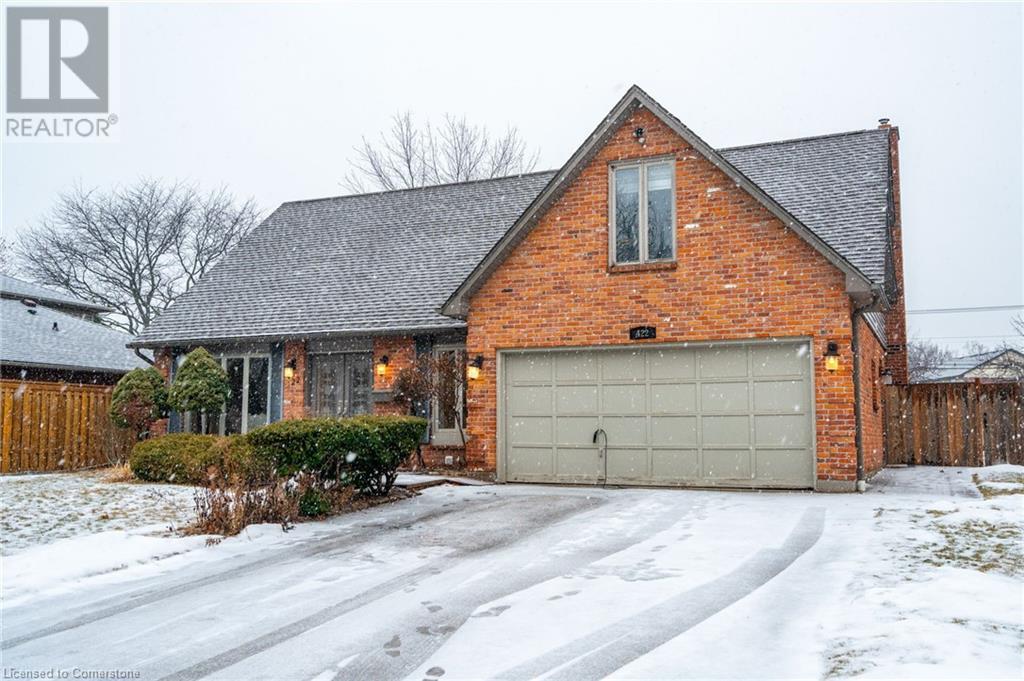 422 Mackay Court, Burlington, Ontario  L7L 5M8 - Photo 1 - 40699931