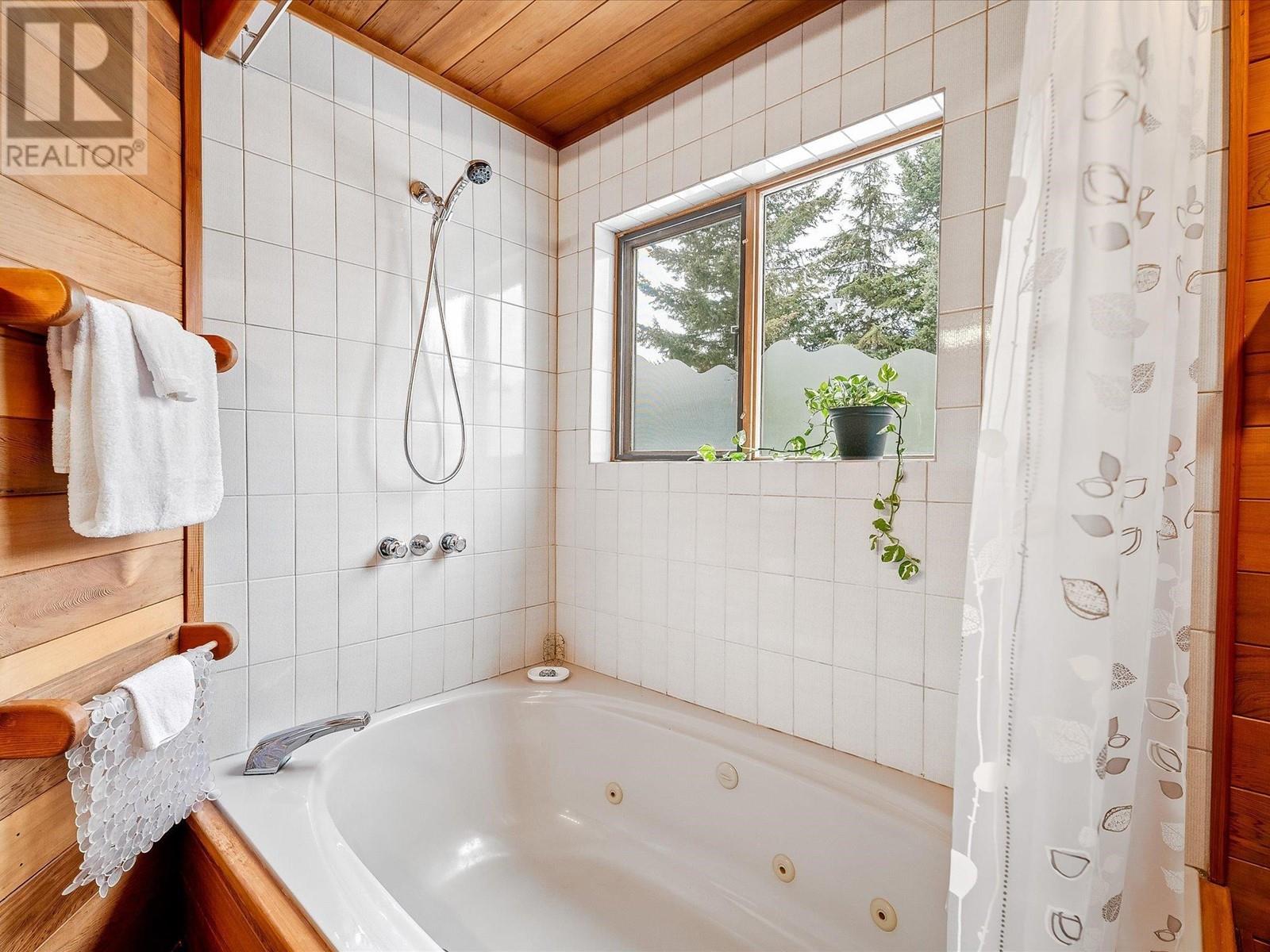 210 6117 EAGLE DRIVE