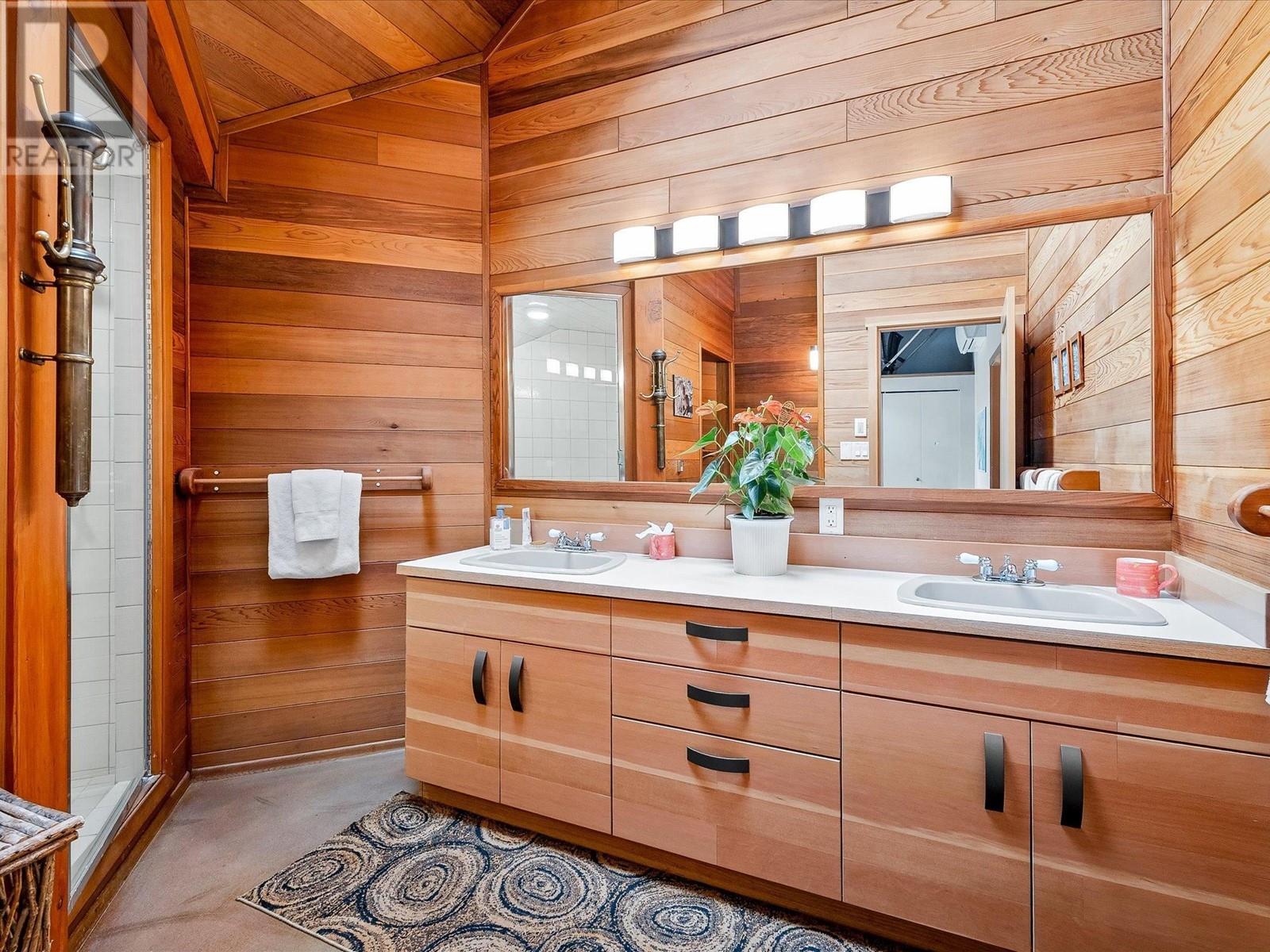 210 6117 EAGLE DRIVE