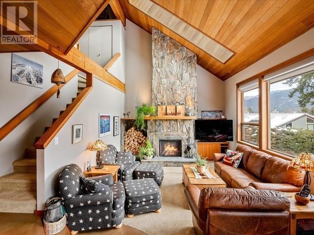 210 6117 EAGLE DRIVE