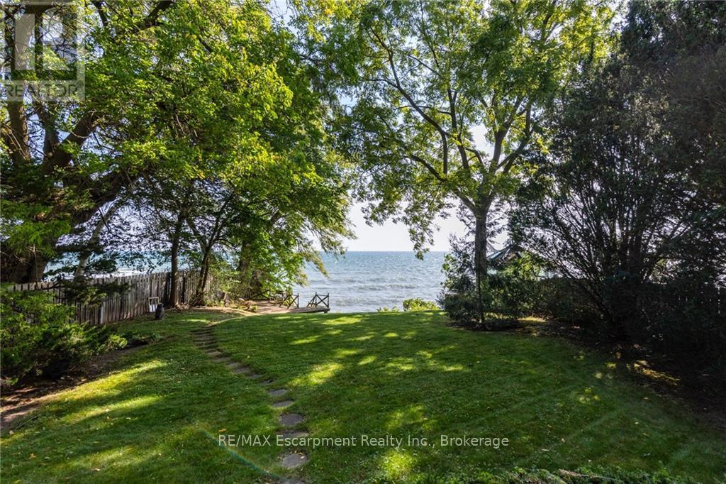 21 Second Street, Oakville, Ontario  L6J 3T1 - Photo 1 - W9347095