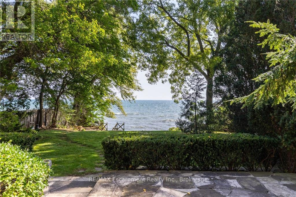 21 Second Street, Oakville, Ontario  L6J 3T1 - Photo 2 - W9347095