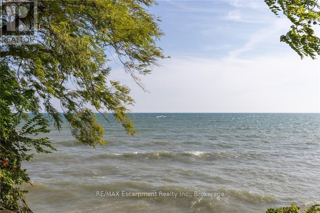 21 Second Street, Oakville, Ontario  L6J 3T1 - Photo 6 - W9347095