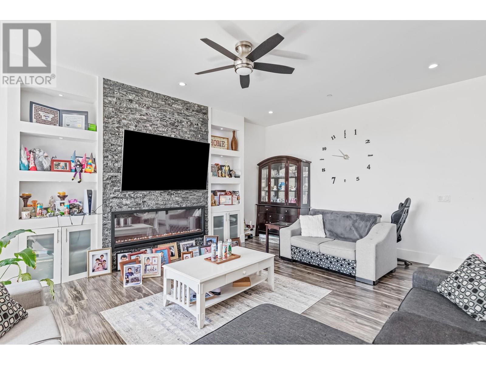 24531 Dewdney Trunk Road, Maple Ridge, British Columbia  V4R 1W9 - Photo 4 - R2966720