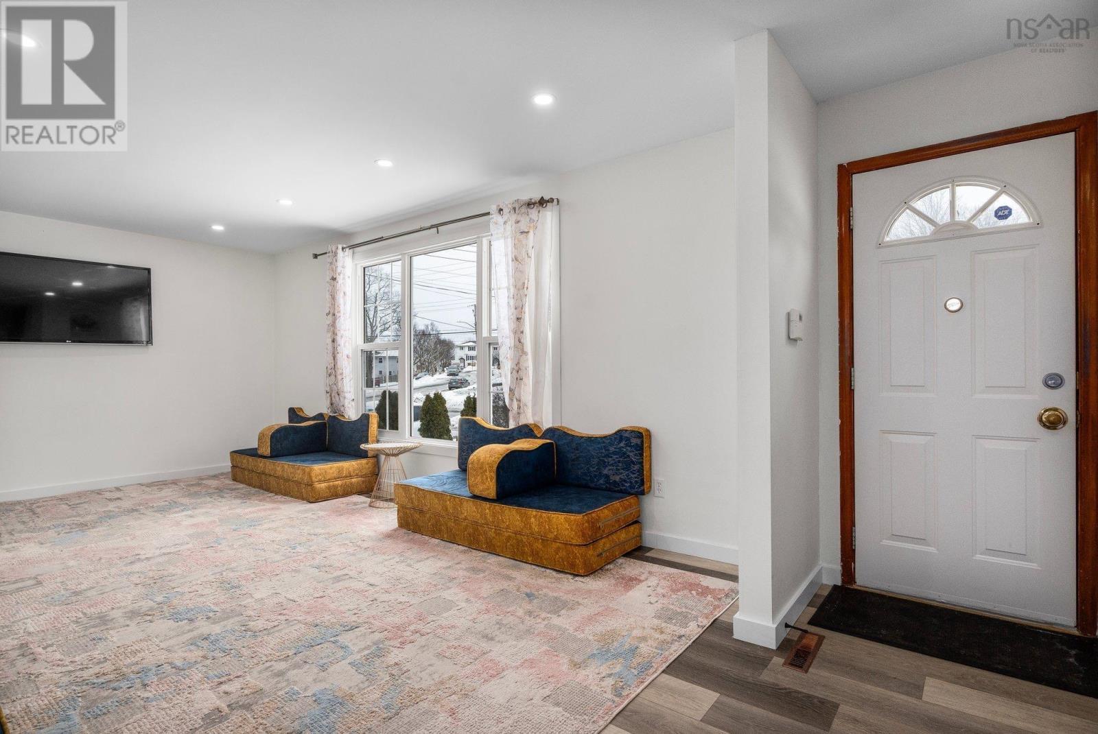 107 Evans Avenue, Halifax, Nova Scotia  B3M 1C8 - Photo 2 - 202503278