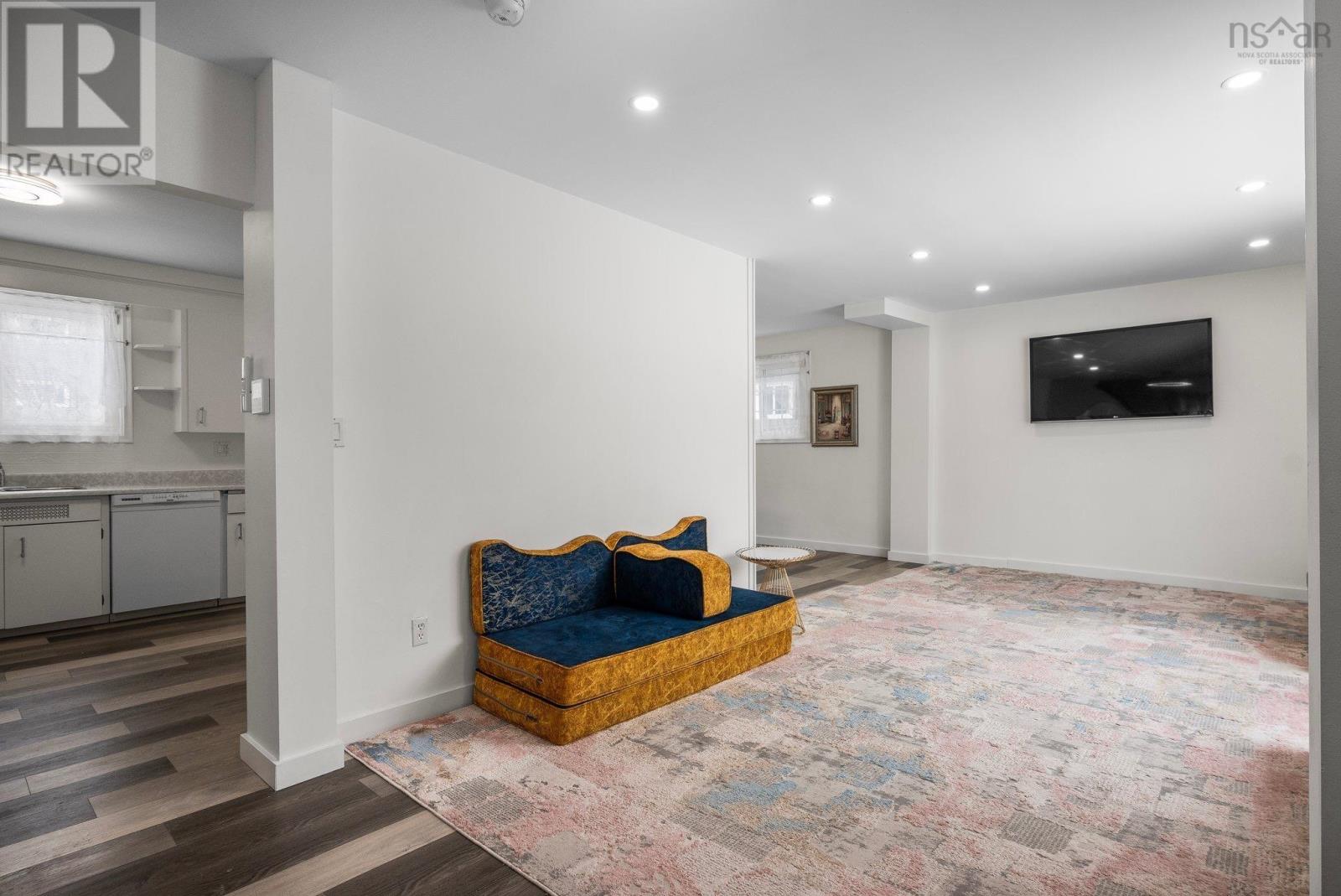 107 Evans Avenue, Halifax, Nova Scotia  B3M 1C8 - Photo 4 - 202503278