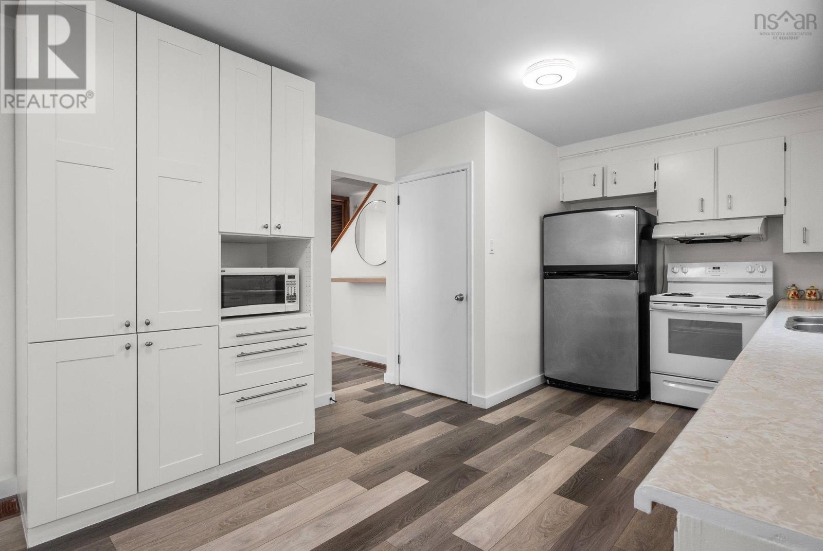 107 Evans Avenue, Halifax, Nova Scotia  B3M 1C8 - Photo 6 - 202503278