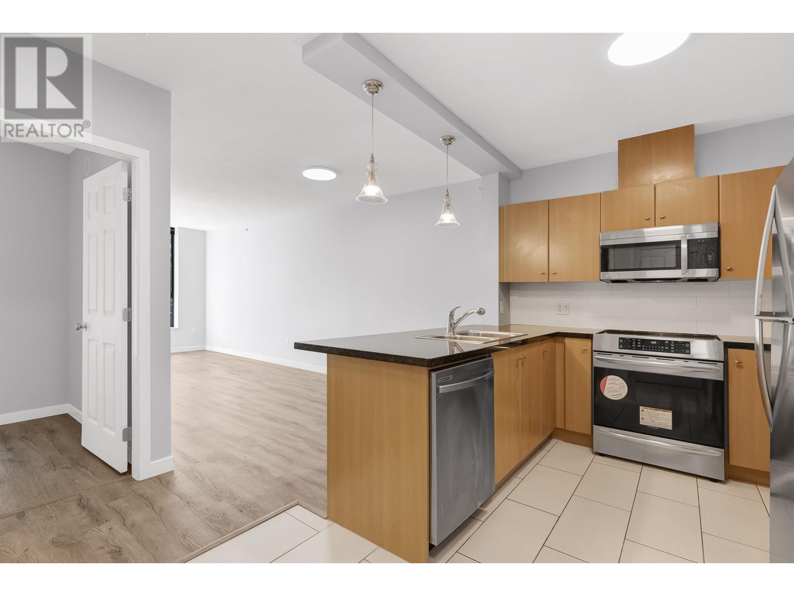 305 511 Rochester Avenue, Coquitlam, British Columbia  V3K 0A2 - Photo 8 - R2969387