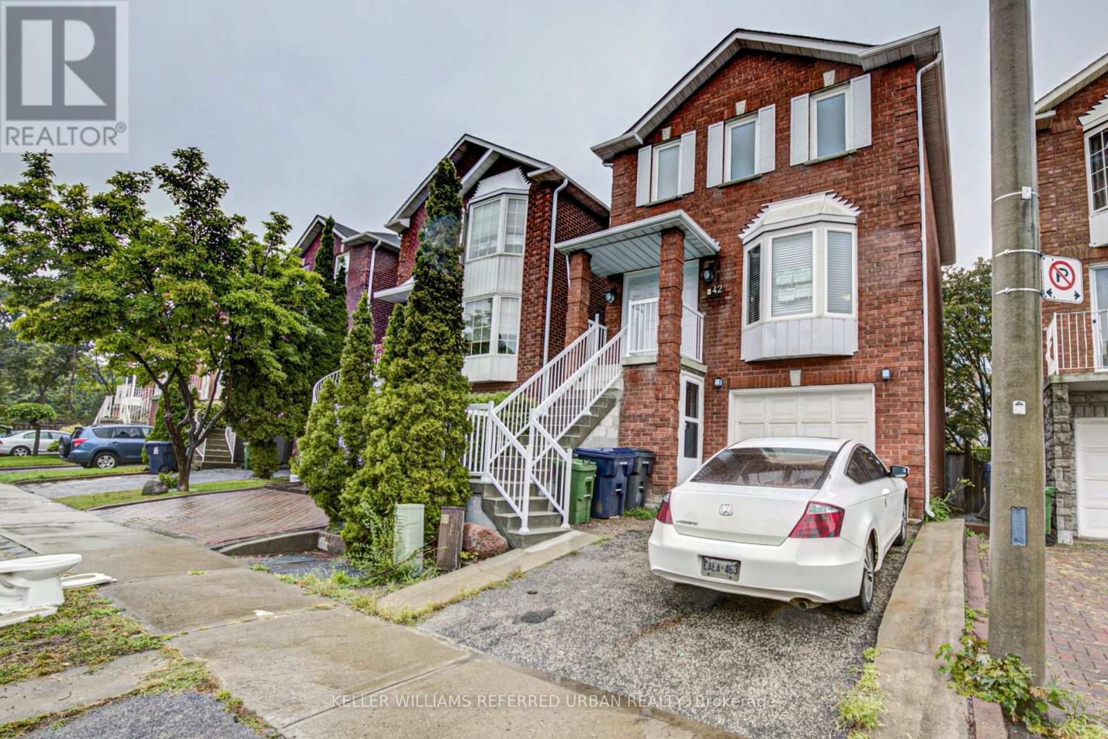 Main - 42 Forest Point Drive, Toronto, Ontario  M6M 5E9 - Photo 25 - W11983467