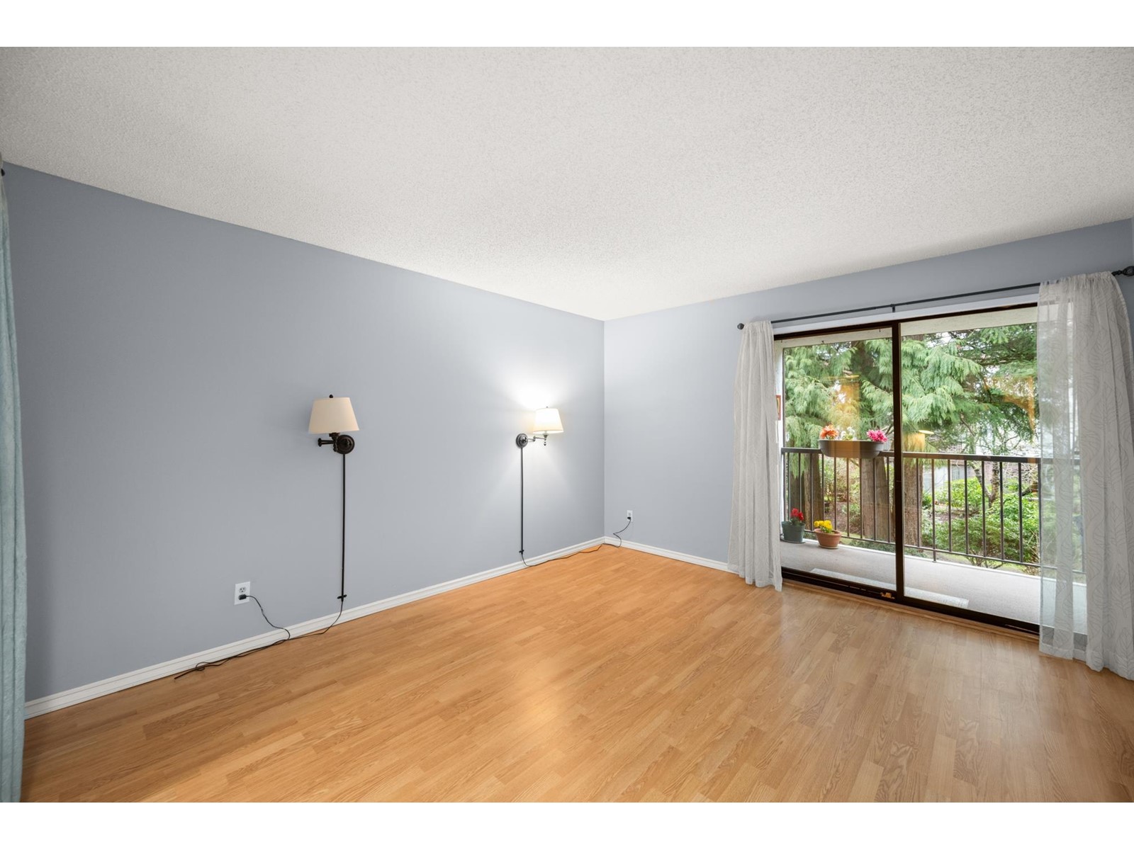 212 1520 Vidal Street, White Rock, British Columbia  V4B 3T7 - Photo 23 - R2968875