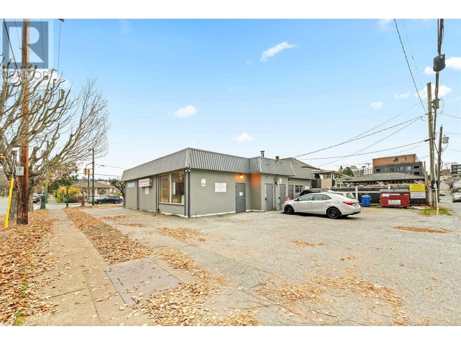 5303 Joyce Street, Vancouver, British Columbia  V5R 4H3 - Photo 8 - C8066843