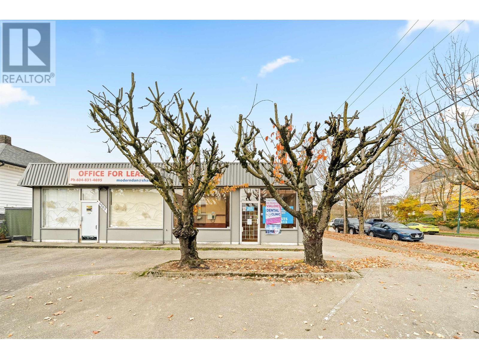 5303 Joyce Street, Vancouver, British Columbia  V5R 4H3 - Photo 3 - C8066843