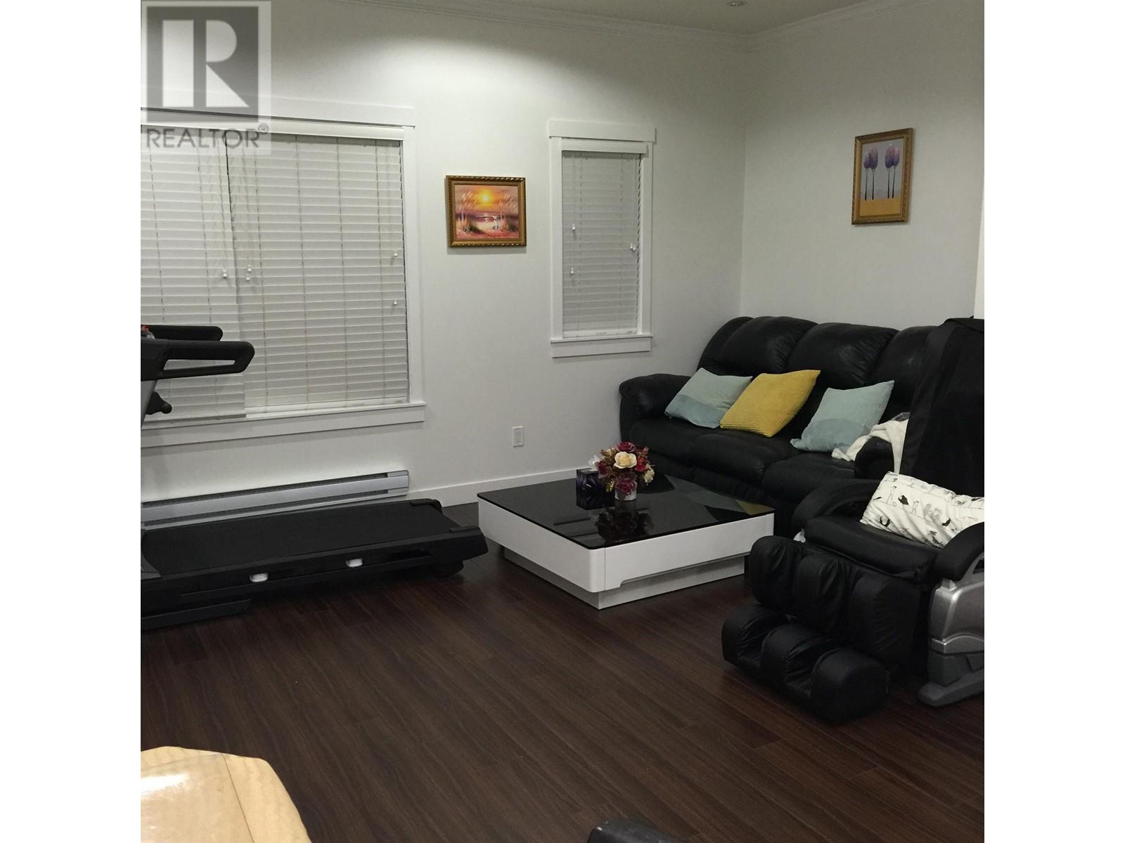 Listing Picture 3 of 4 : 9 9811 FERNDALE ROAD, Richmond / 烈治文 - 魯藝地產 Yvonne Lu Group - MLS Medallion Club Member