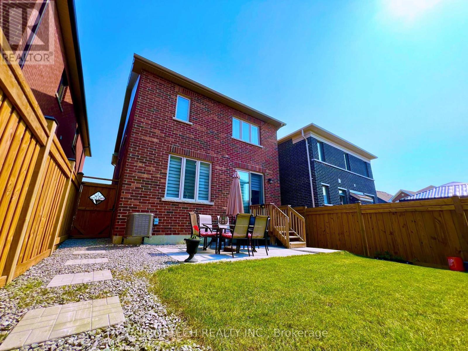 111 Barkerville Drive, Whitby, Ontario  L1P 0L8 - Photo 35 - E11924444