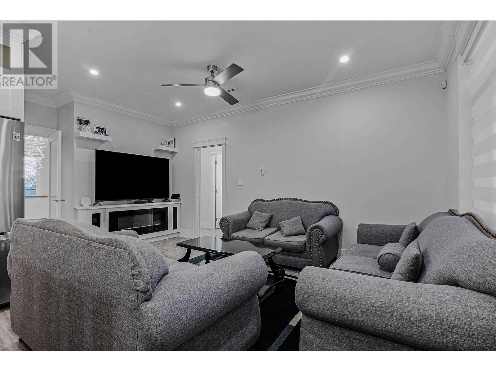 8175 10th Avenue, Burnaby, British Columbia  V3N 2S5 - Photo 9 - R2969377