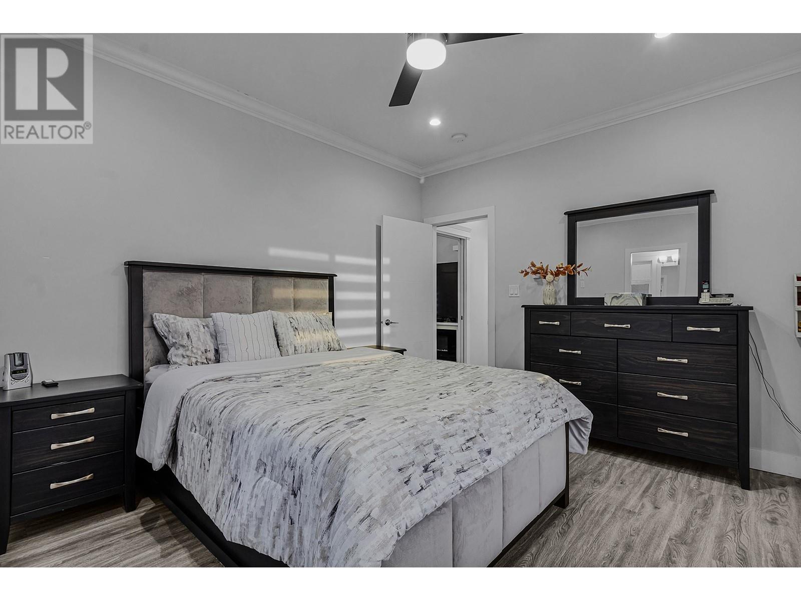 8175 10th Avenue, Burnaby, British Columbia  V3N 2S5 - Photo 39 - R2969377