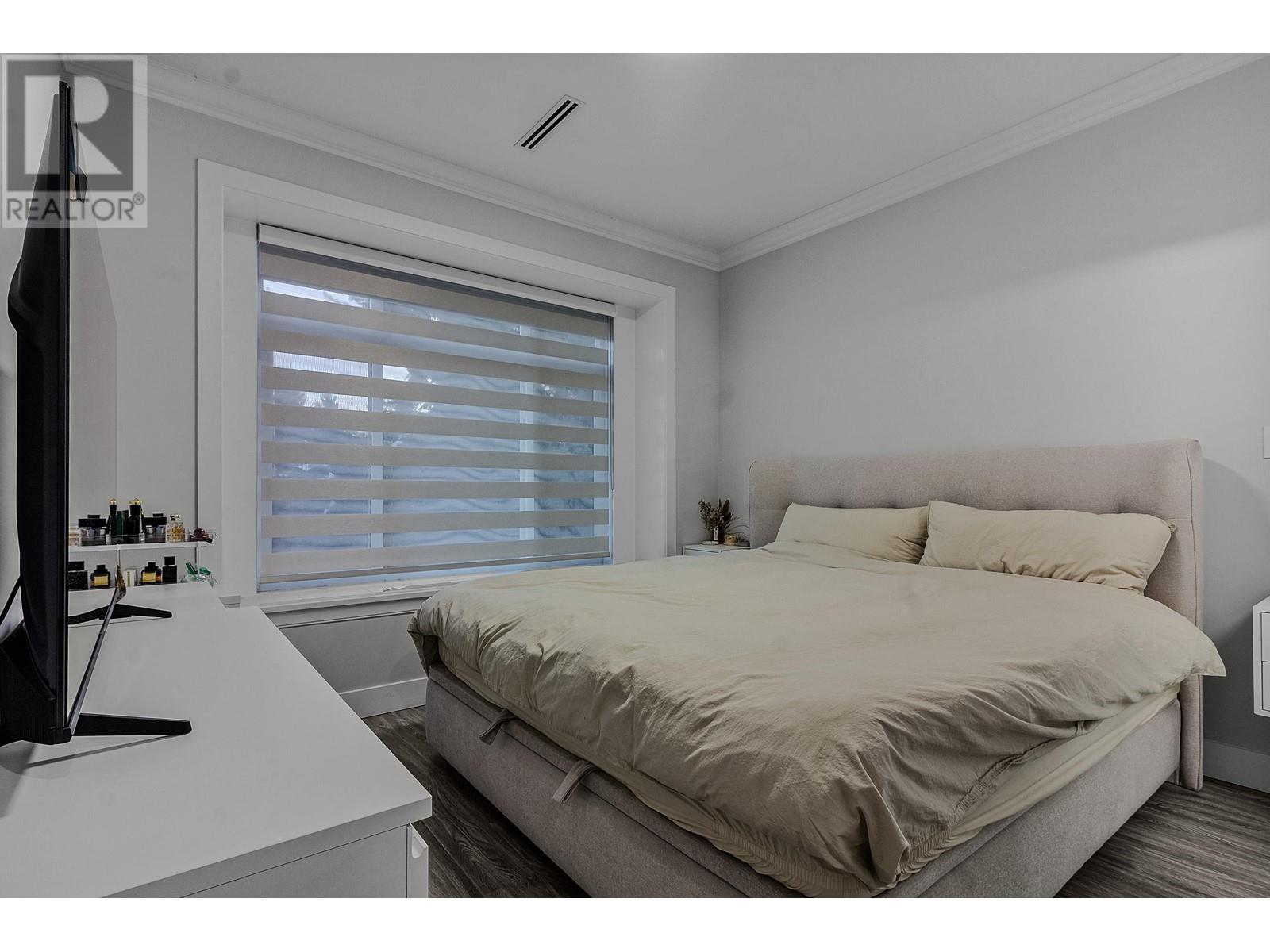 8175 10th Avenue, Burnaby, British Columbia  V3N 2S5 - Photo 16 - R2969377