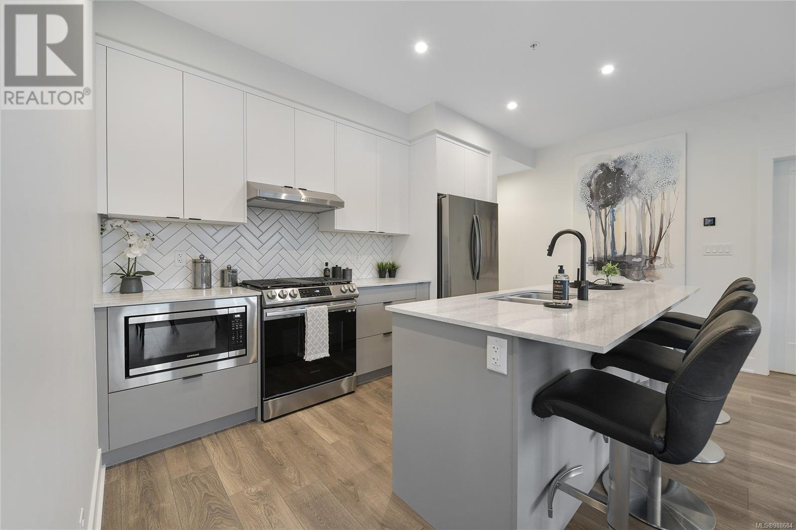 Property at 610 1114 Samar Cres image 2