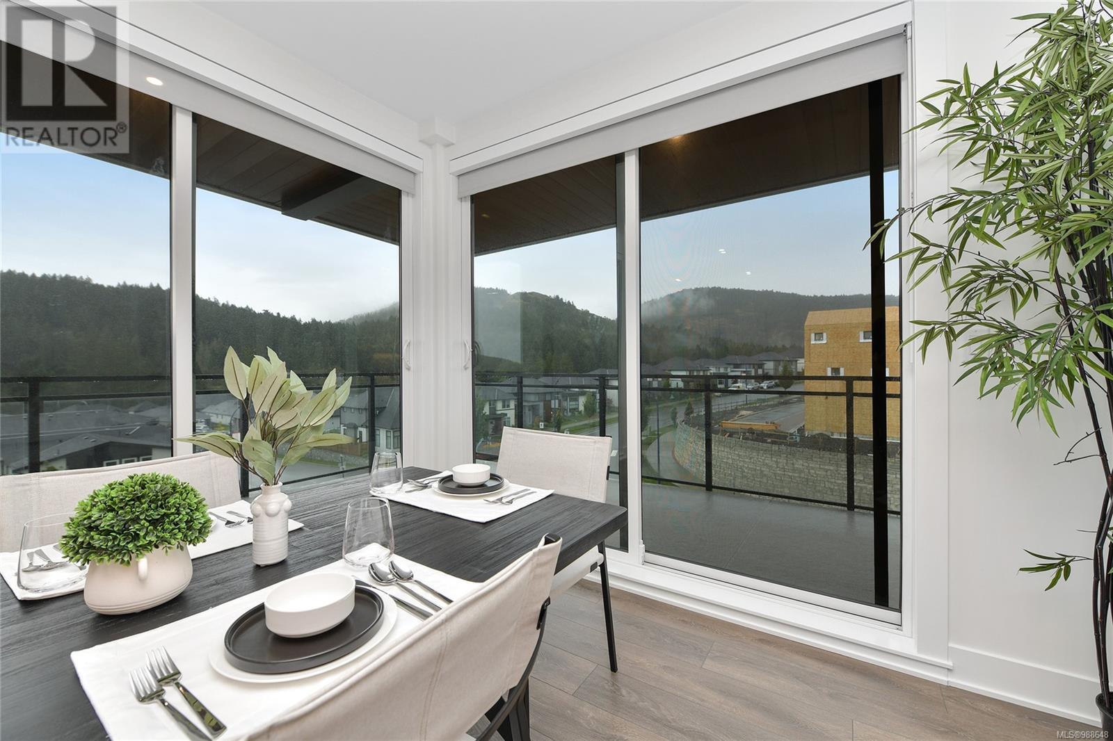 Property at 302 1114 Samar Cres image 2