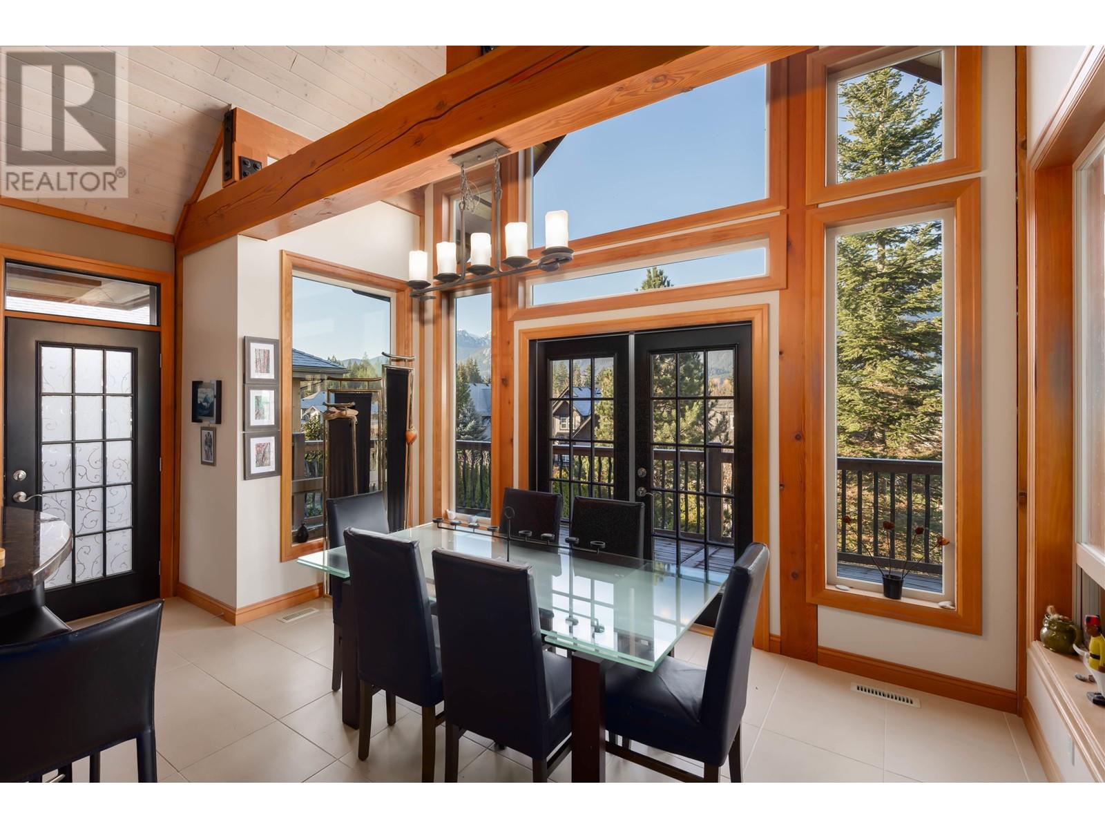Property at 1072 JAY CRESCENT image 3