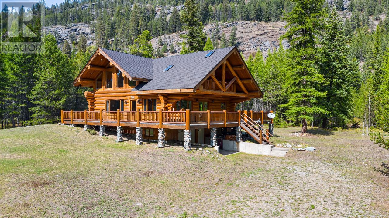 Arrow Creek to Yahk House for sale:  3 bedroom 3,446 sq.ft. (Listed 2023-11-22)