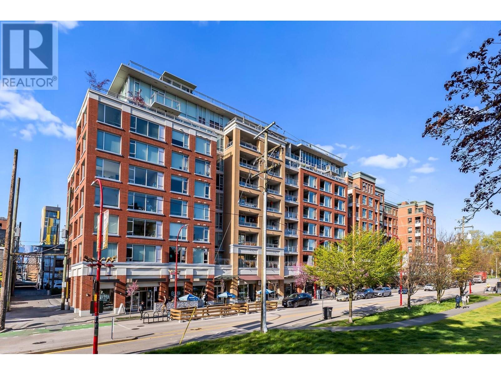 306 221 Union Street, Vancouver, British Columbia  V6A 0B4 - Photo 1 - R2968384