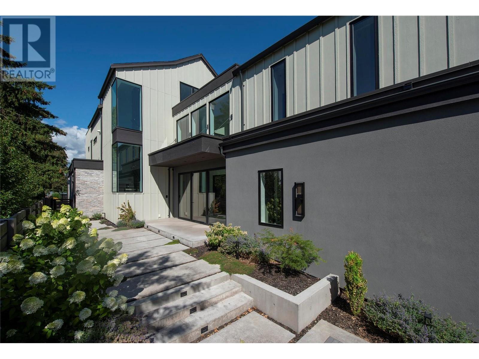 2530 Abbott Street, Kelowna, British Columbia  V1Y 1G2 - Photo 11 - 10336238