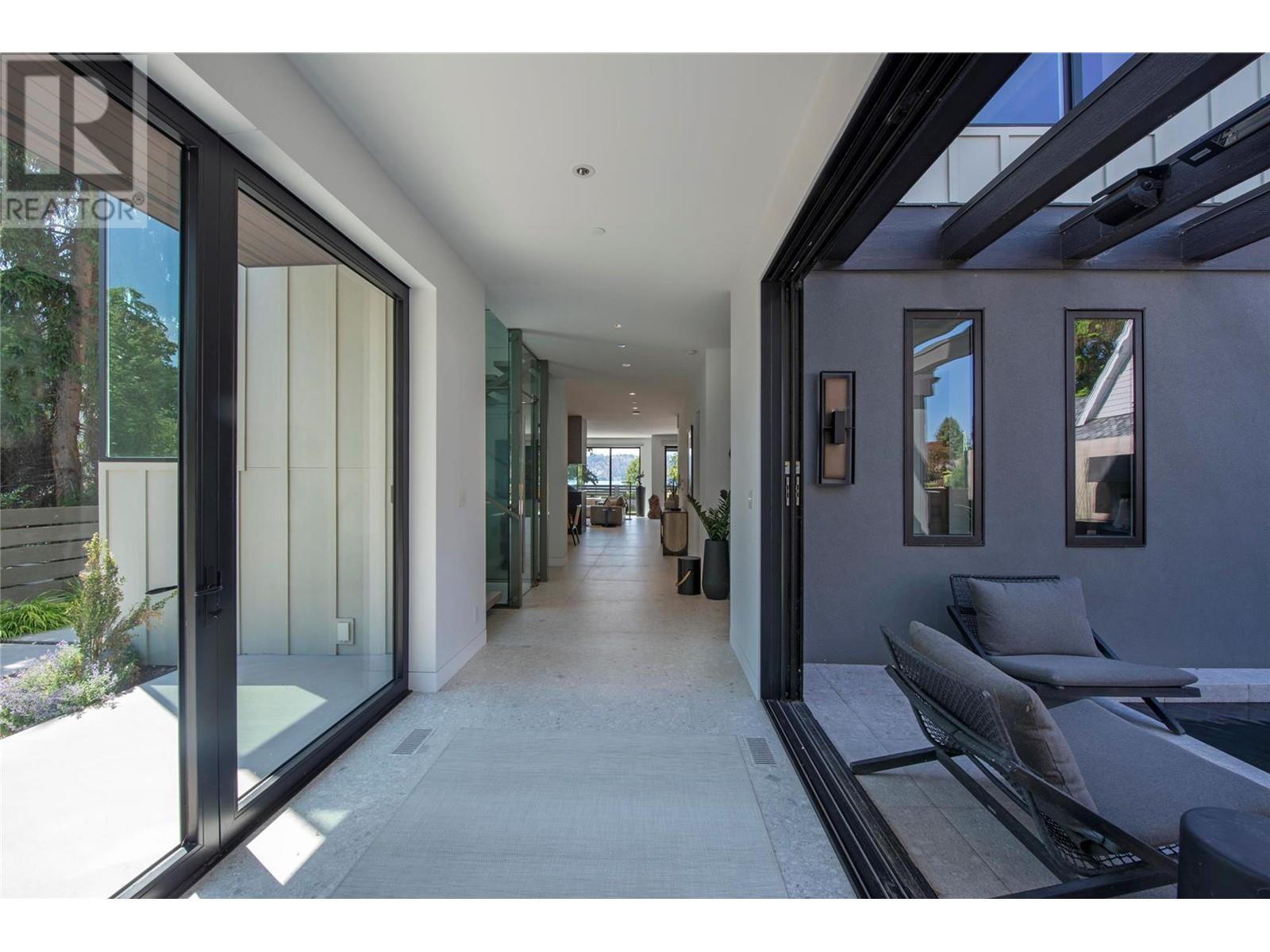 2530 Abbott Street, Kelowna, British Columbia  V1Y 1G2 - Photo 16 - 10336238