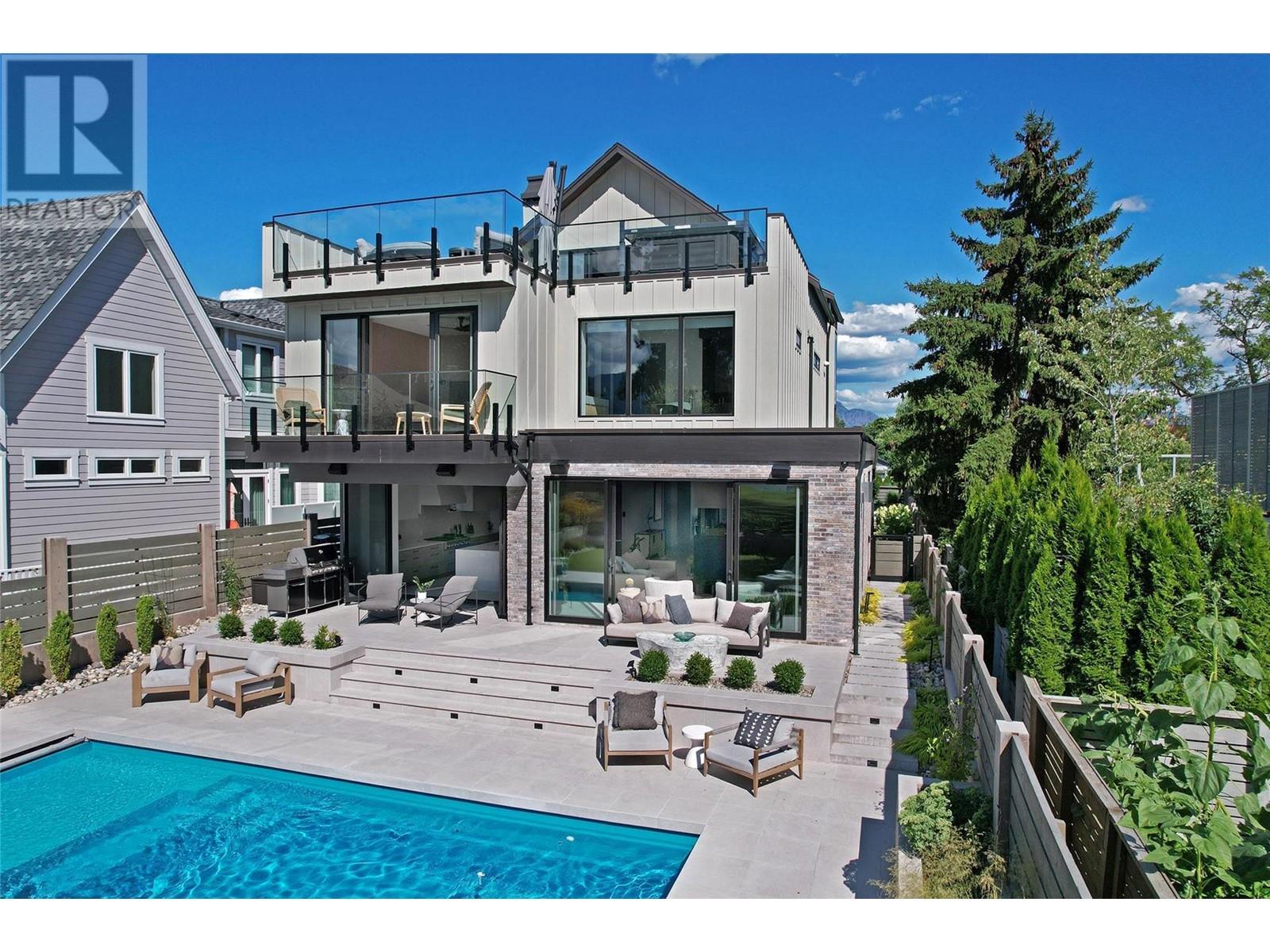 Property at 2530 Abbott Street image 3