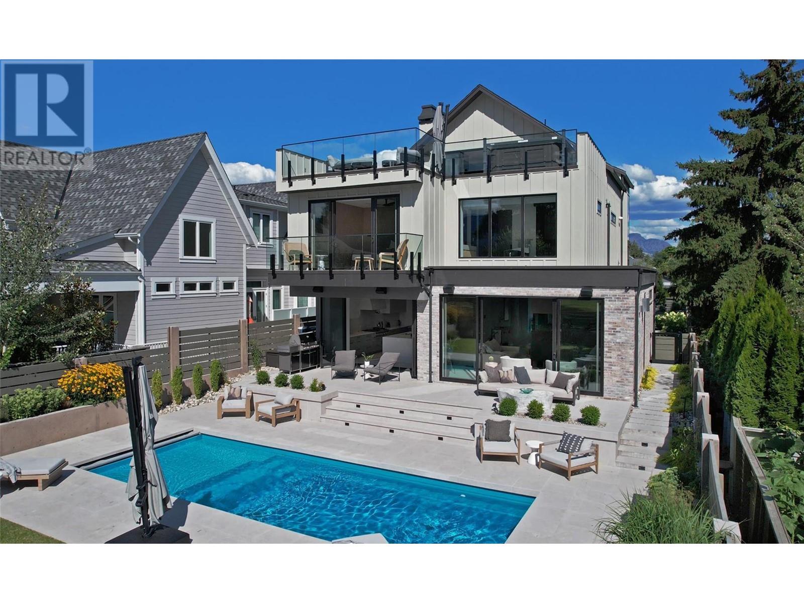 Property at 2530 Abbott Street image 4